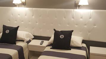 Caja de seguridad en la habitación, wifi gratis y ropa de cama