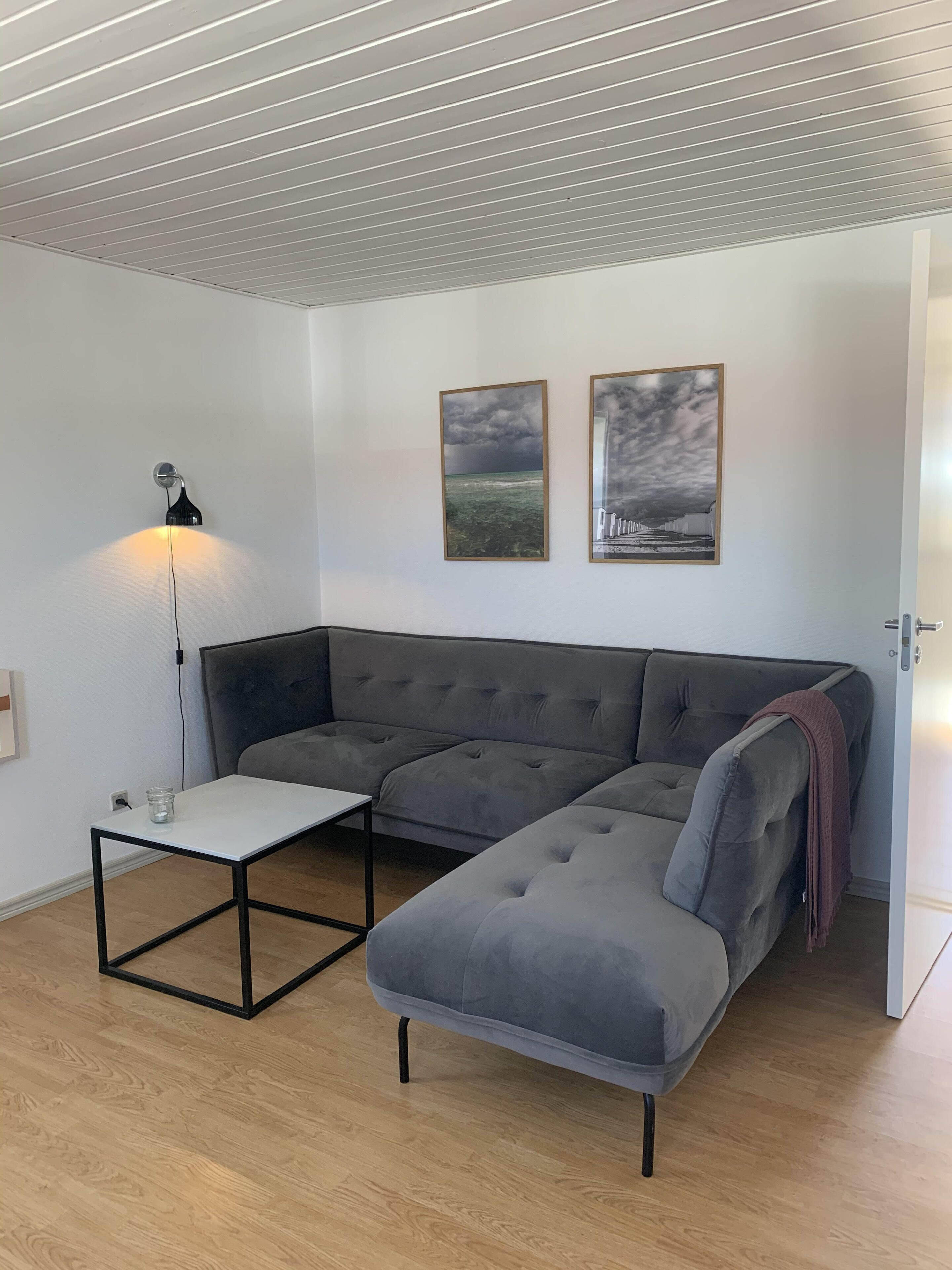 apartment, 2 bedrooms | living area | flat-screen tv