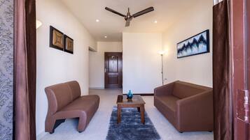 Premium Room, 1 Bedroom | Desk, free WiFi