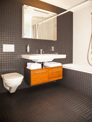 Deluxe Penthouse Apartment, 1 Bedroom, Terrace | Bathroom