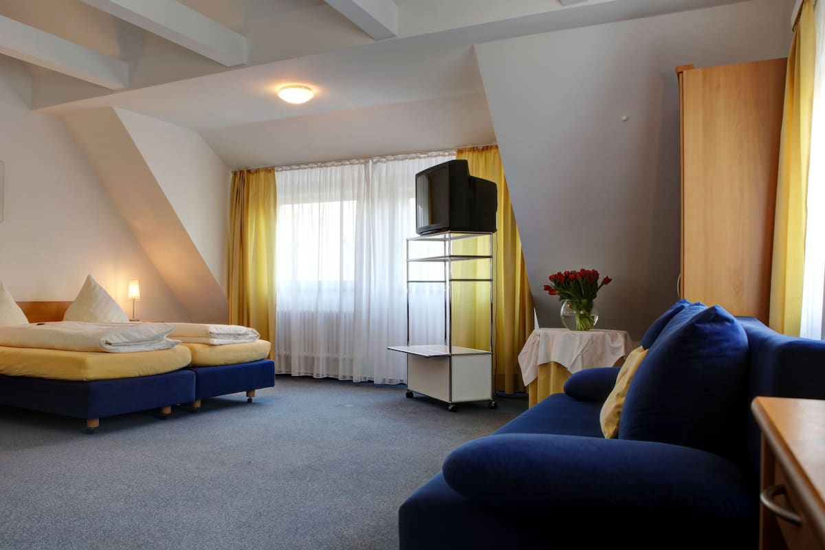 Junior Suite Single Use | Hypo-allergenic bedding, desk, free WiFi