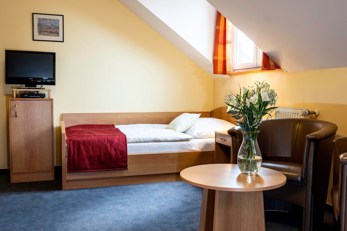 memory-foam beds, in-room safe, desk, free cots/infant beds