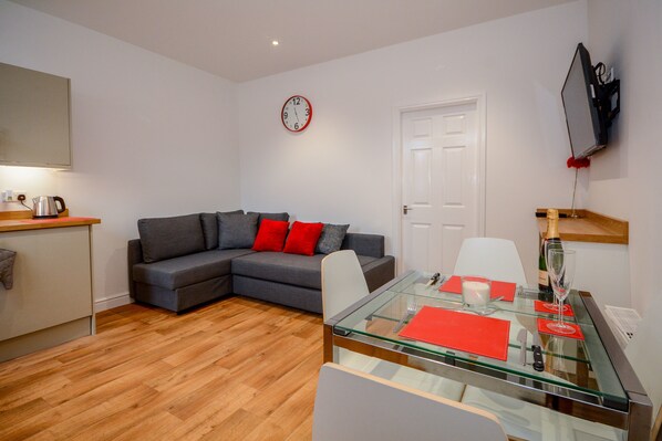 Apartment, 1 Bedroom (Double Room ) | Living room