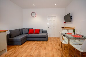 Apartment, 1 Bedroom (Double Room ) | Living room