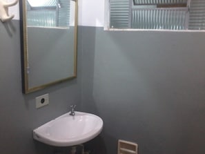 Apartment, 1 Bedroom | Bathroom | Shower