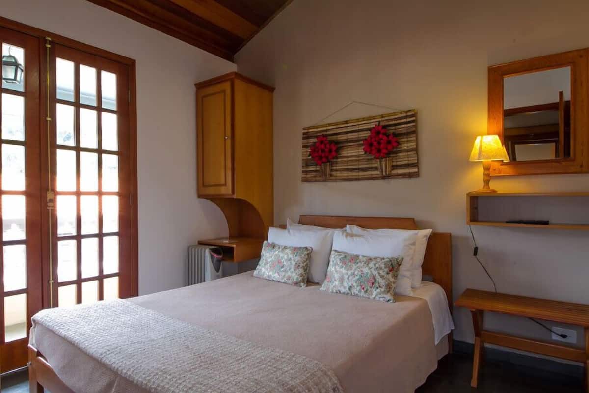 1 habitación, minibar, cortinas blackout y wifi gratis