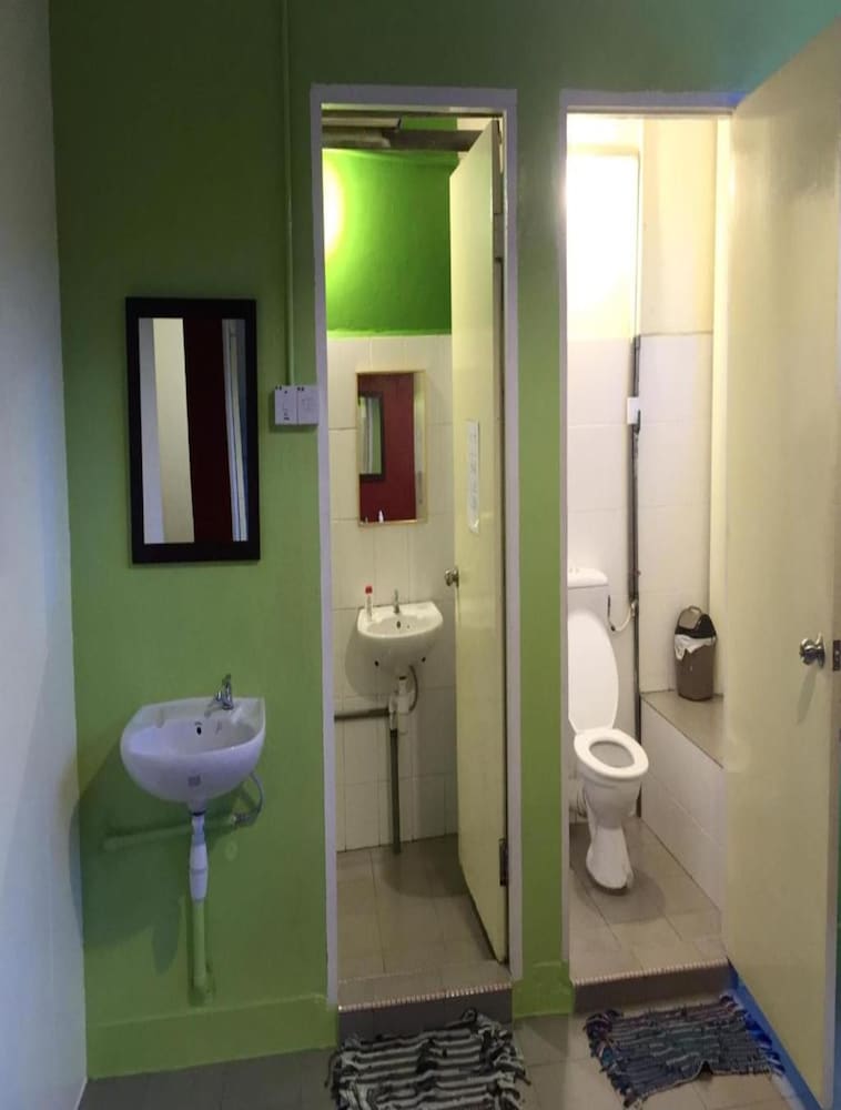 Akinabalu Youth Hostel by null