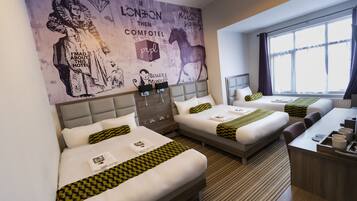 Coffres-forts dans les chambres, bureau, fer et planche à repasser