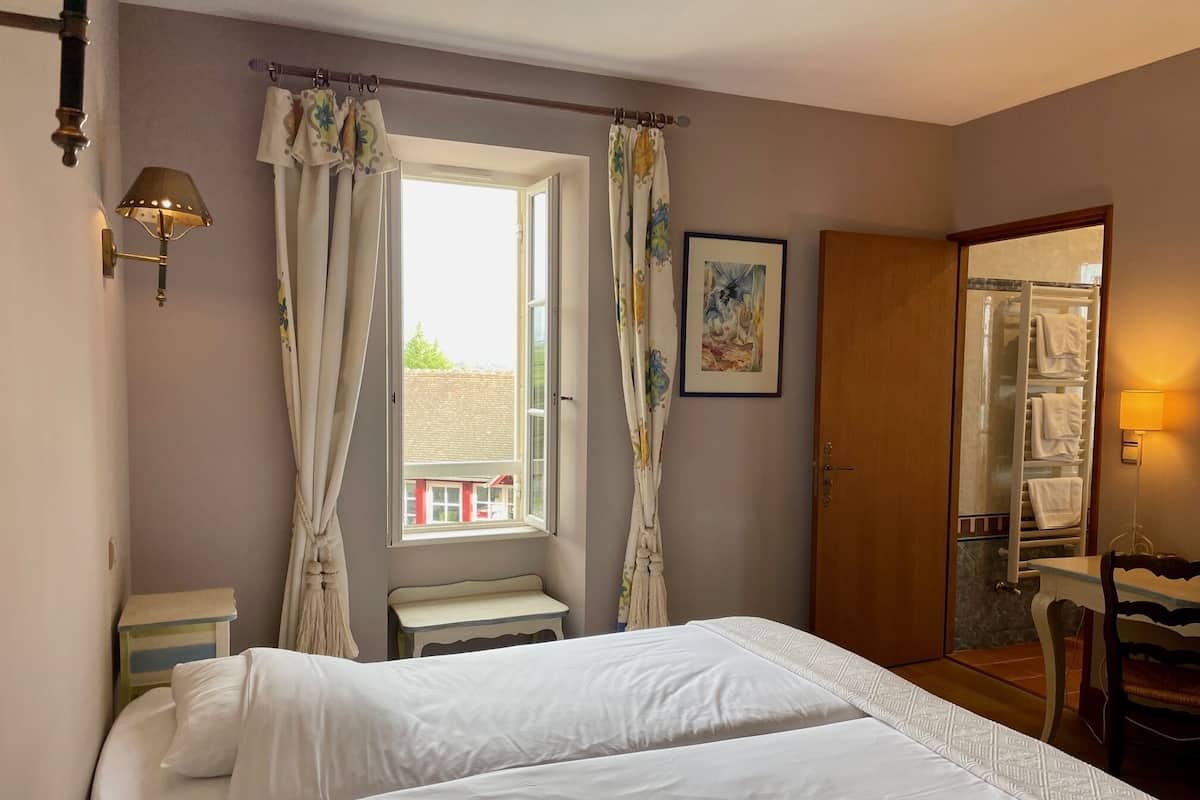 Double or Twin Room | 4 bedrooms, iron/ironing board, cribs/infant beds, free WiFi