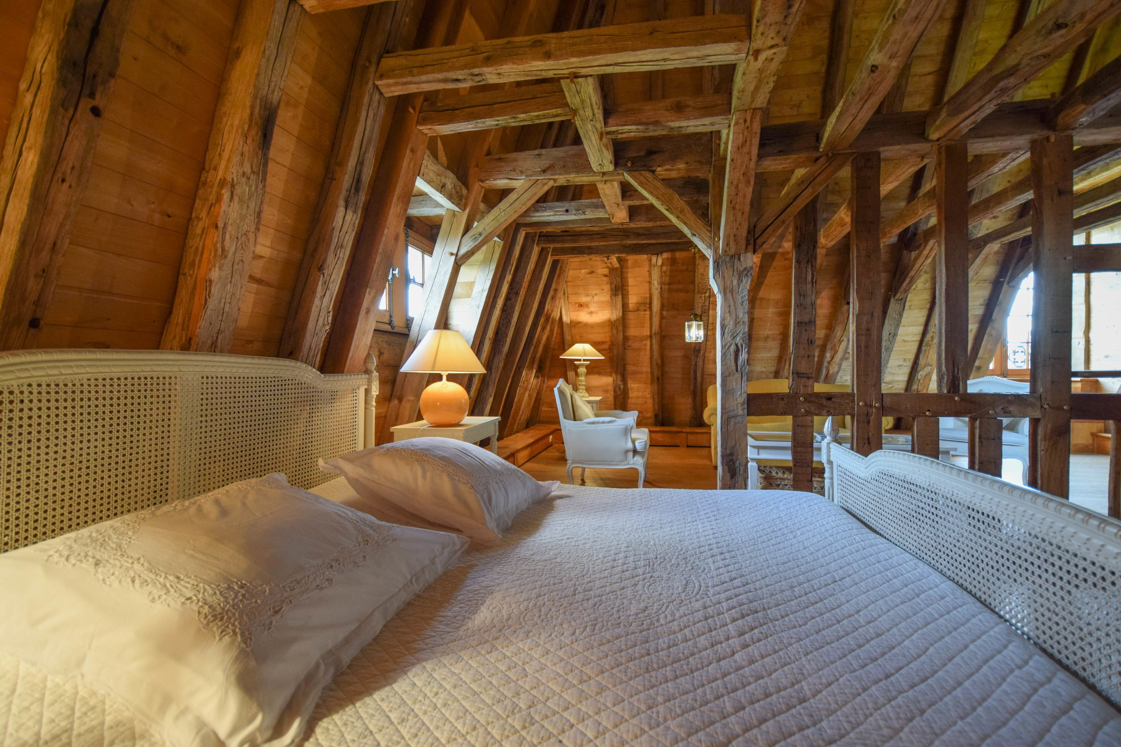 Suite | Iron/ironing board, free WiFi, bed sheets