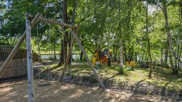 Children’s play area – outdoor