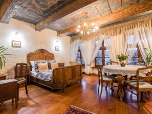 Comfort Apartment, City View