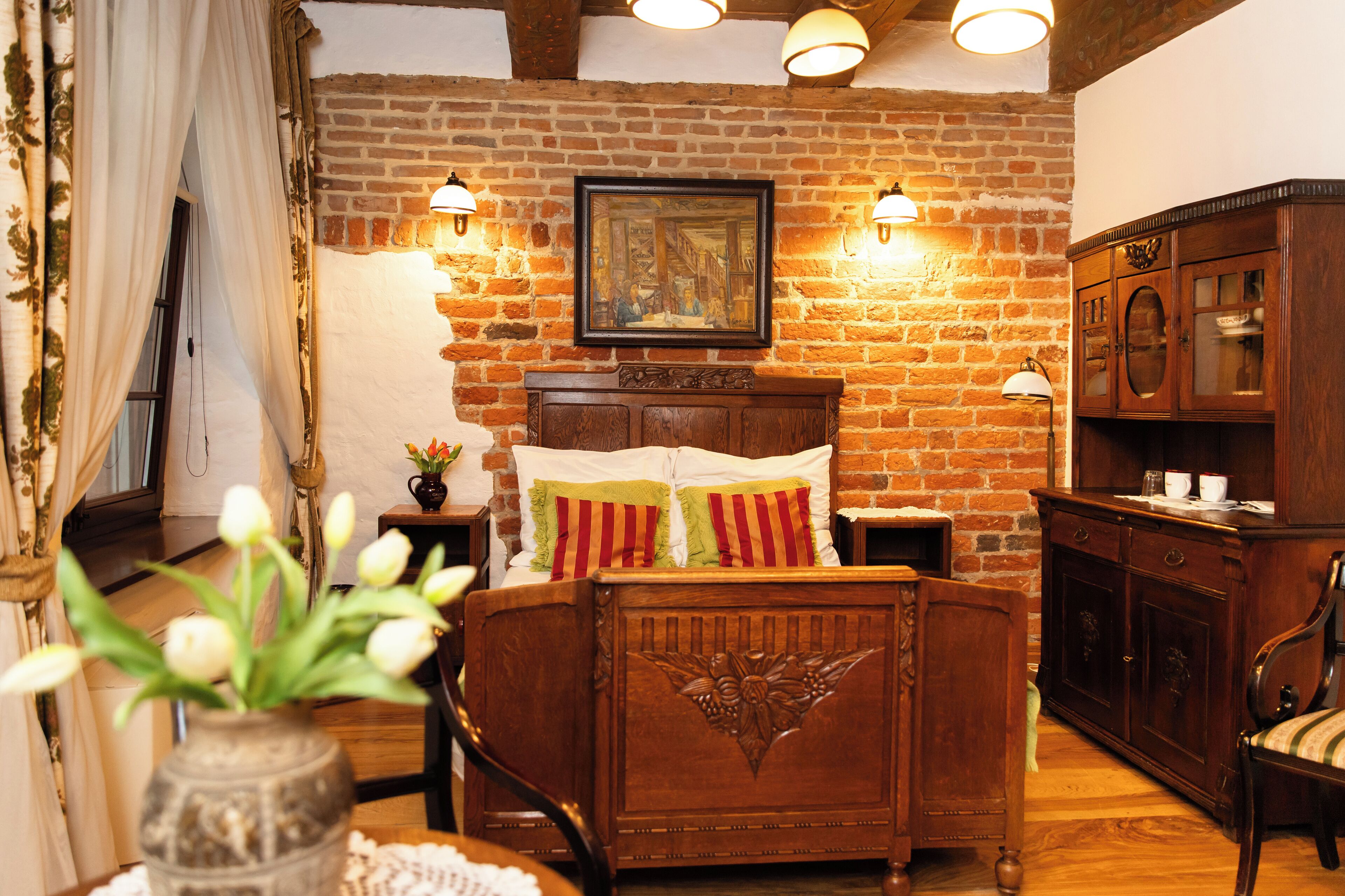 studio suite (patio view) | cots/infant beds, free wifi, bed sheets