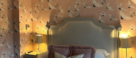 Chambre Deluxe double, 1 lit double | DĂ©cor unique, ameublement unique, bureau, rideaux dâobscurcissement