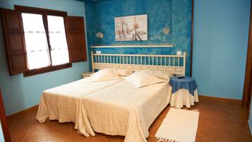 Brankas, meja kerja, dan Wi-Fi gratis