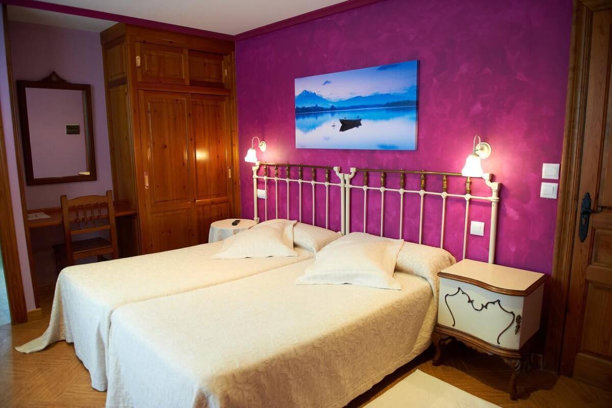 in-room safe, desk, free wifi