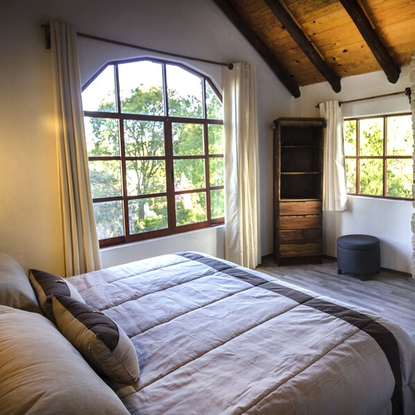 Ferienhaus, 3 Schlafzimmer, Küche | 3 Schlafzimmer, schallisolierte Zimmer, Bügeleisen/Bügelbrett