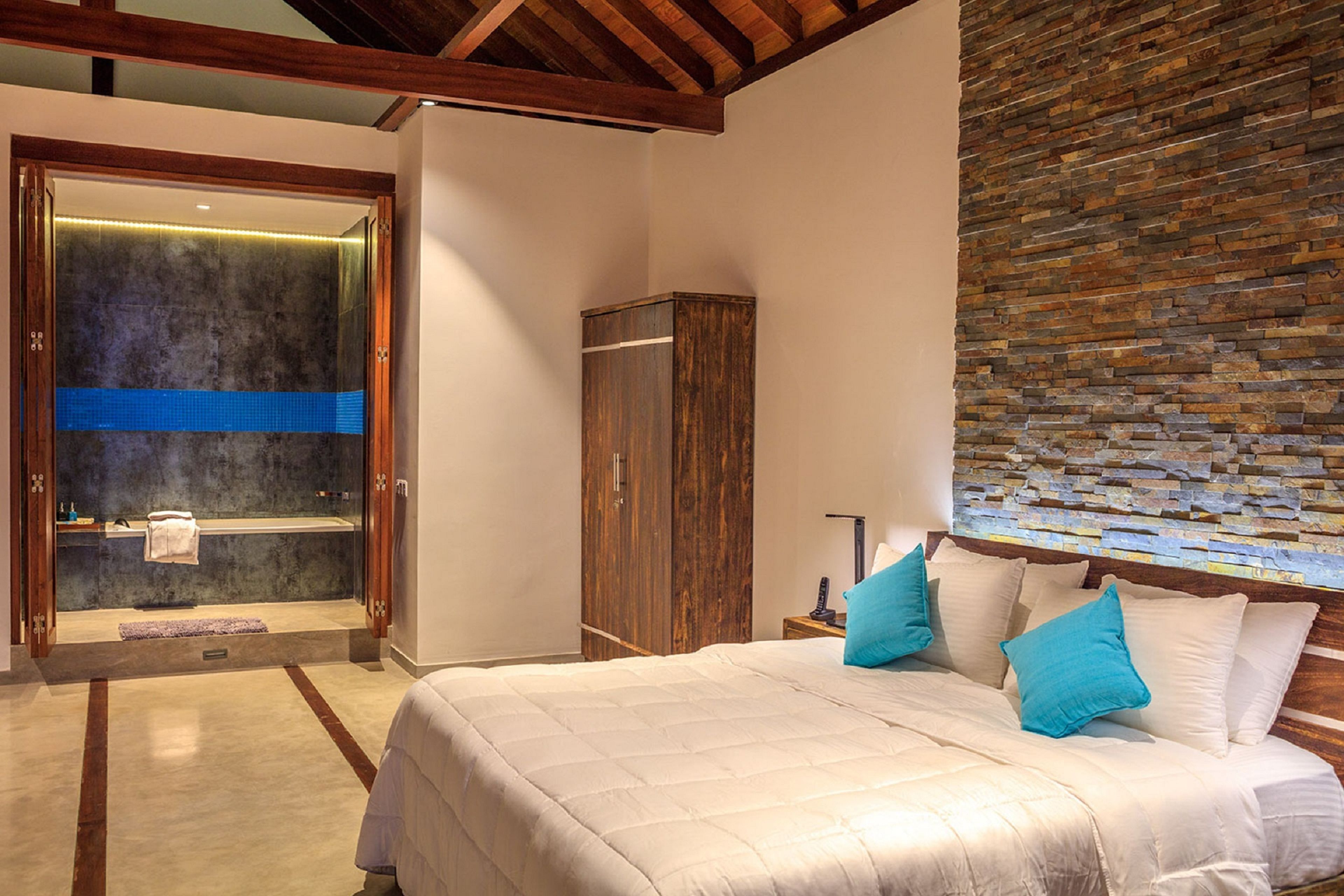 R Degrees - Ambalangoda