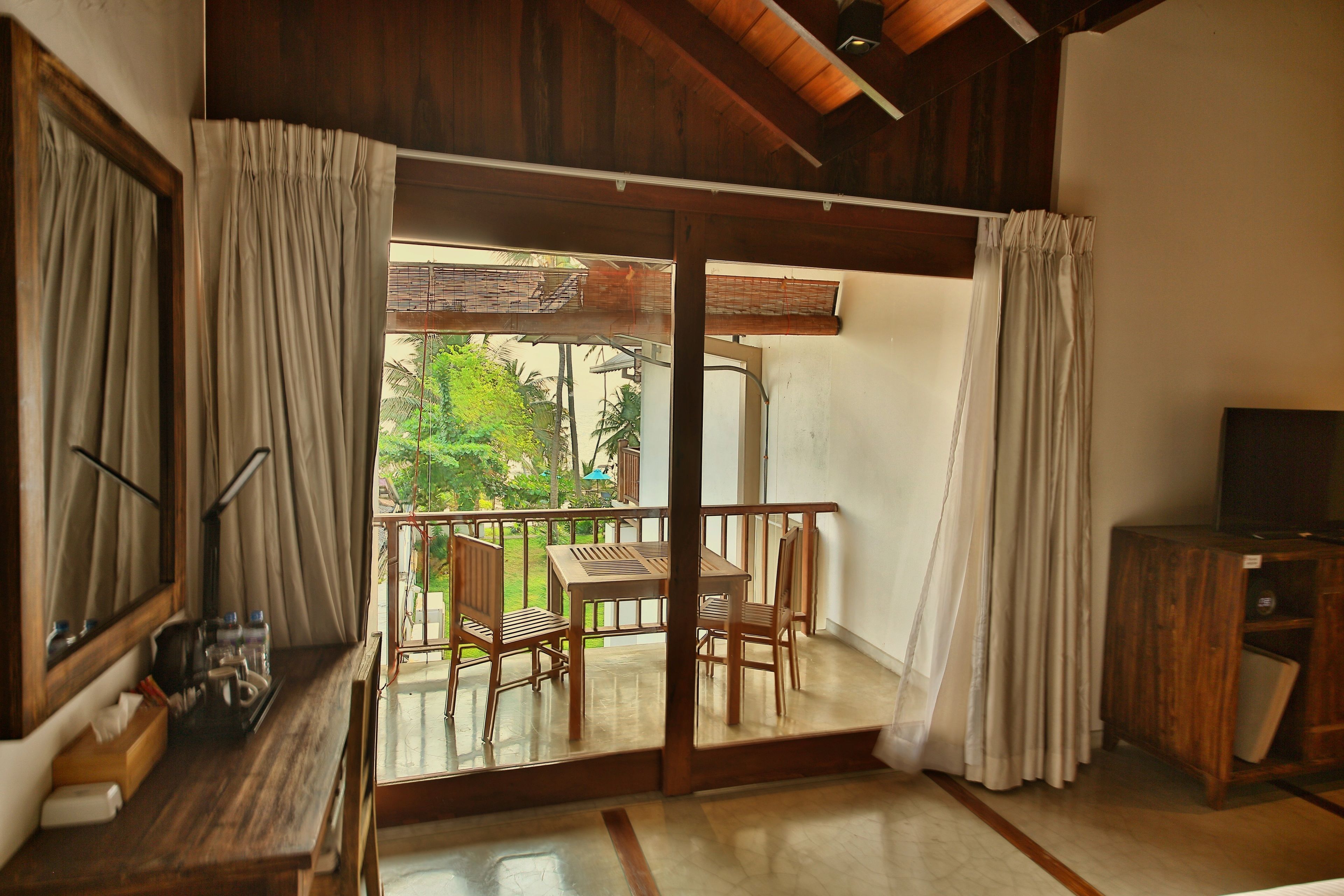 super deluxe room - 15% on spa treatments | premium bedding, minibar, in-room safe, desk