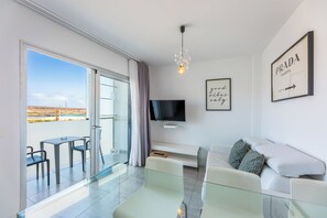Study M | 1 bedroom, down comforters, memory foam beds, in-room safe - Bristol Sunset Beach (La Oliva)