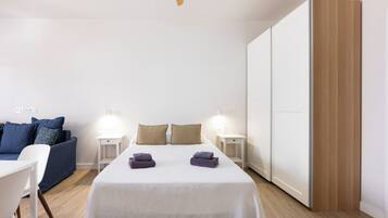 Studio (Loft) | 1 bedroom, down duvets, memory-foam beds, in-room safe
