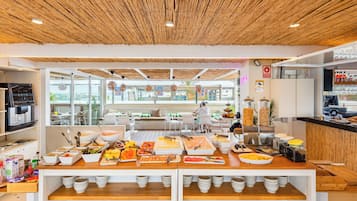 Colazione a buffet a pagamento, servita tutte le mattine