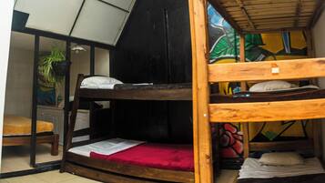 Shared Dormitory | Free WiFi, bed sheets