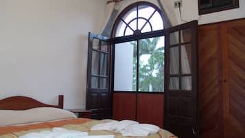 1 bedroom, in-room safe, blackout curtains, free WiFi