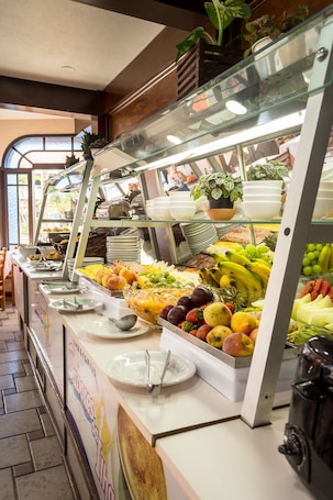 Desayuno buffet incluido todos los días