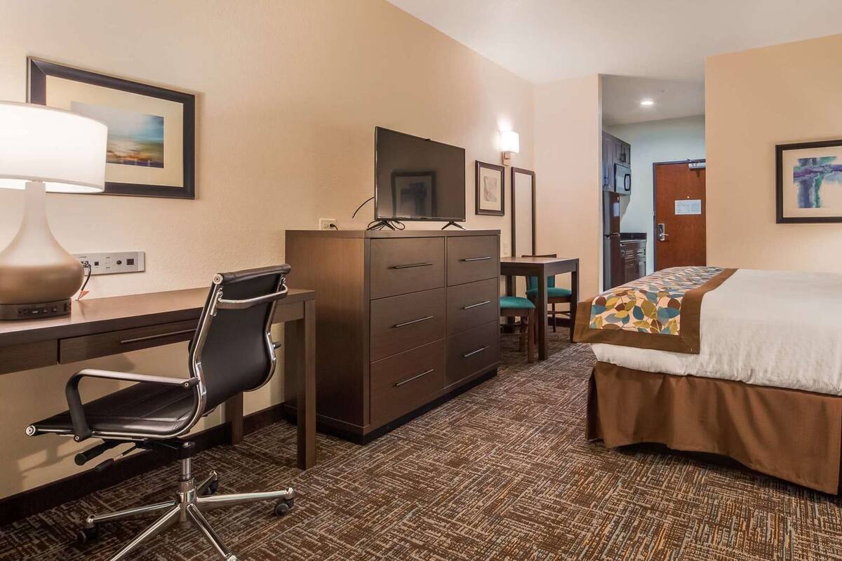 Premium bedding, down comforters, pillowtop beds, in-room safe