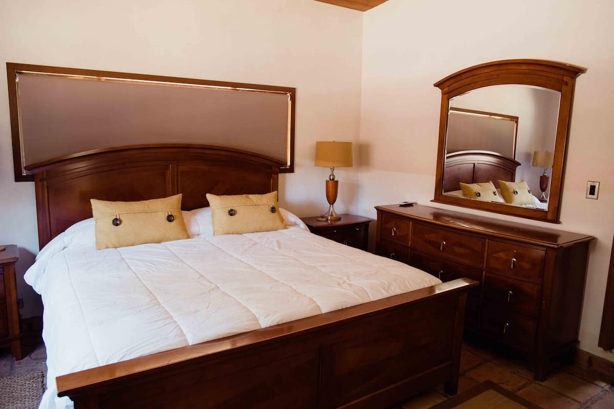 Casa familiar, 4 habitaciones | 3 kamar tidur dan setrika/meja setrika