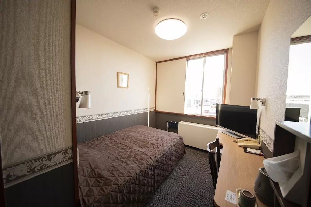 Eenpersoonskamer, niet-roken ( B ) | Een bureau, gratis wifi, beddengoed