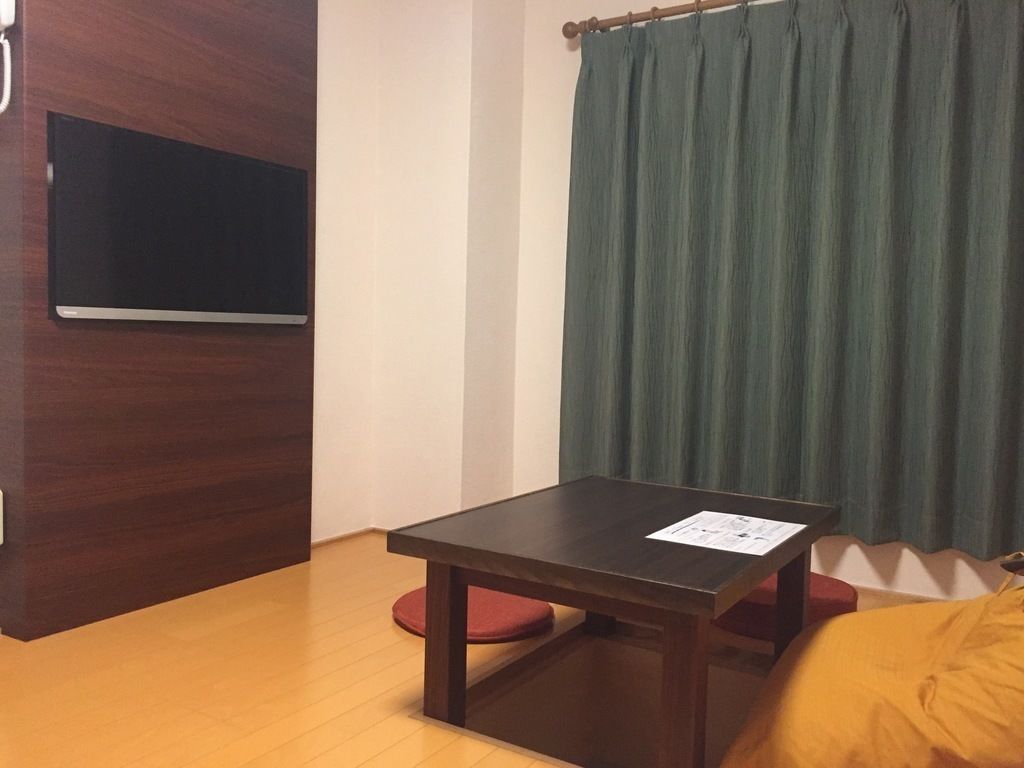 room, non smoking | desk, free wifi, bed sheets