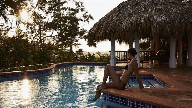 Unclassified image, 1 of 71, button - Dos Bahias (Roatan)