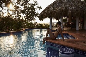 Pool - Dos Bahias (Roatan)