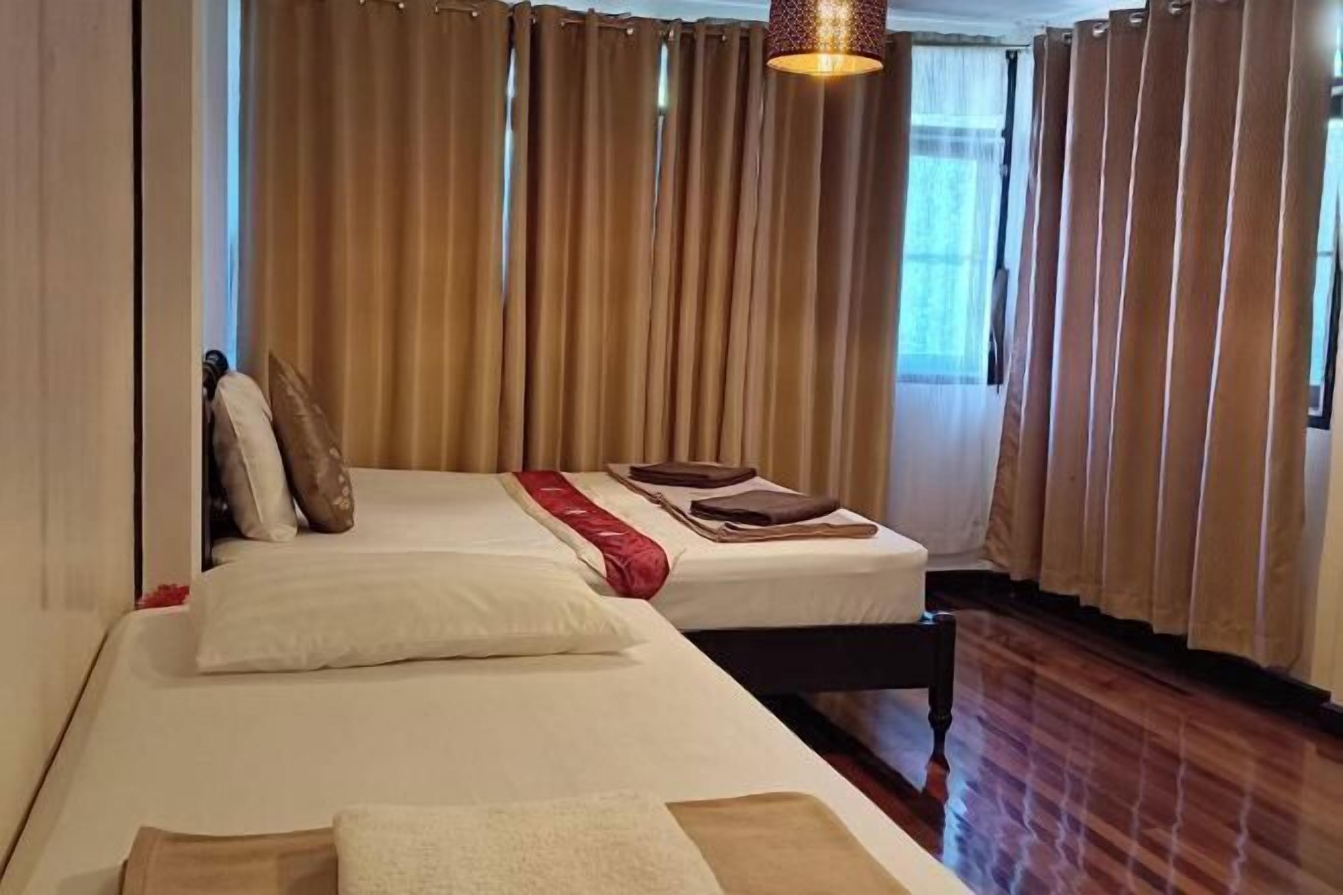 Premium bedding, individually decorated, individually furnished, desk