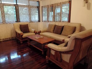 Reception - Naturbliss Resort Village (Bangkok)