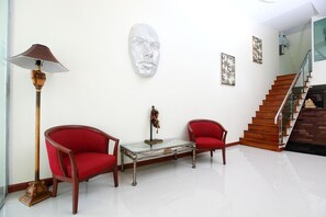 تفاصيل الفندق من الداخل