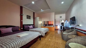 Family Room | Meja, Wi-fi percuma, cadar katil