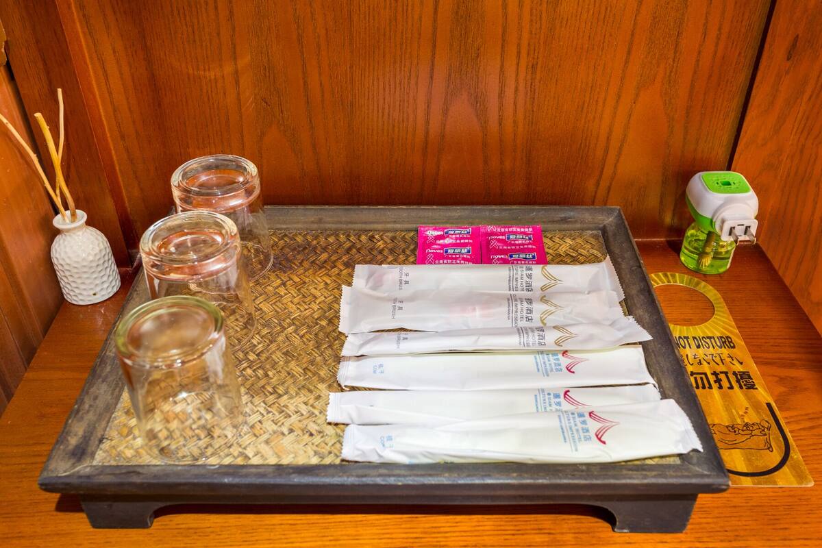 elite triple room | 1 bedroom, minibar, desk, blackout curtains