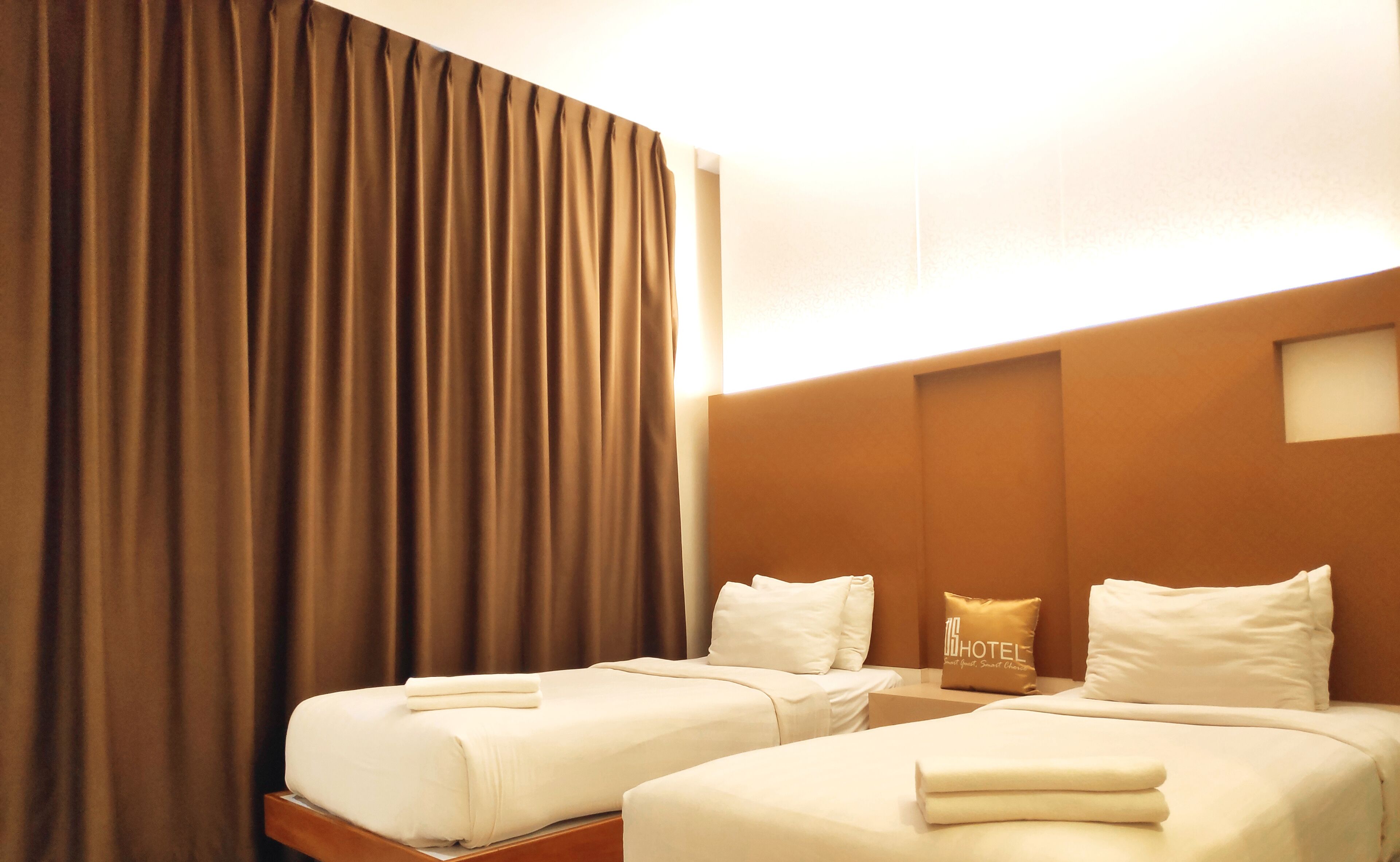 deluxe twin room | 1 bedroom, desk, free wifi, bed sheets