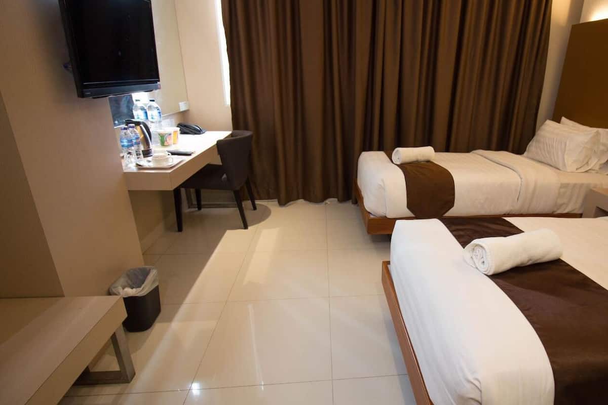 1 bedroom, desk, free wifi, bed sheets