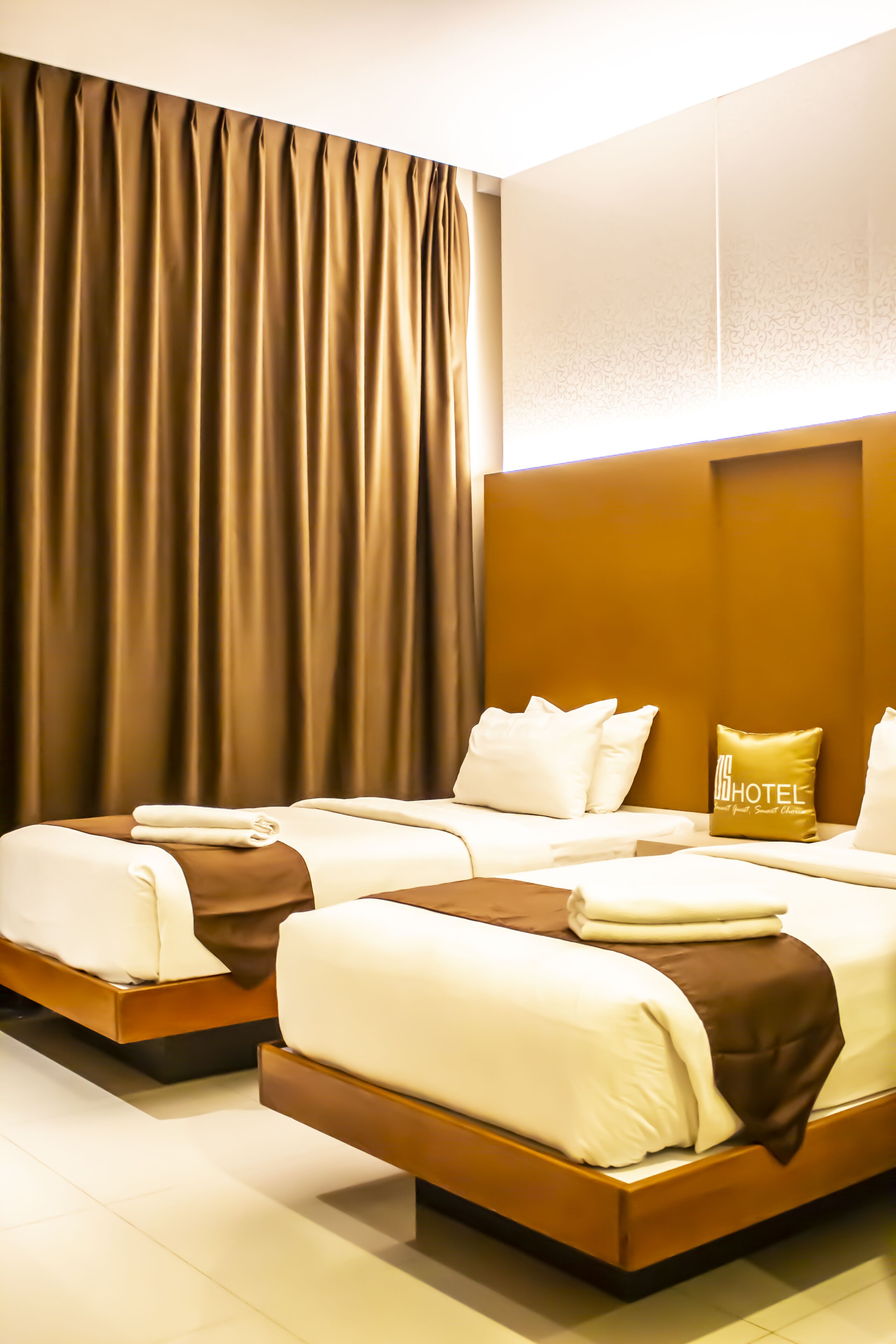 1 bedroom, desk, free wifi, bed sheets