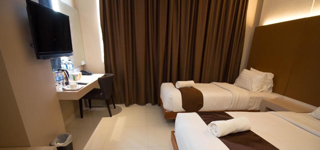 1 bedroom, desk, free wifi, bed sheets