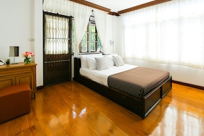 Desk, free WiFi - Villa de Nimman (Chiang Mai)