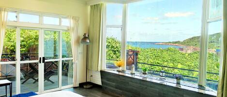 Room, Ocean View | Peralatan tempat tidur premium, dihias secara berasingan