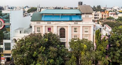 Treebo South Avenue, 700 Mts From Promenade Beach