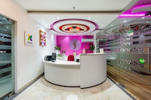 Reception - Treebo South Avenue, 700 Mts From Promenade Beach (Puducherry)