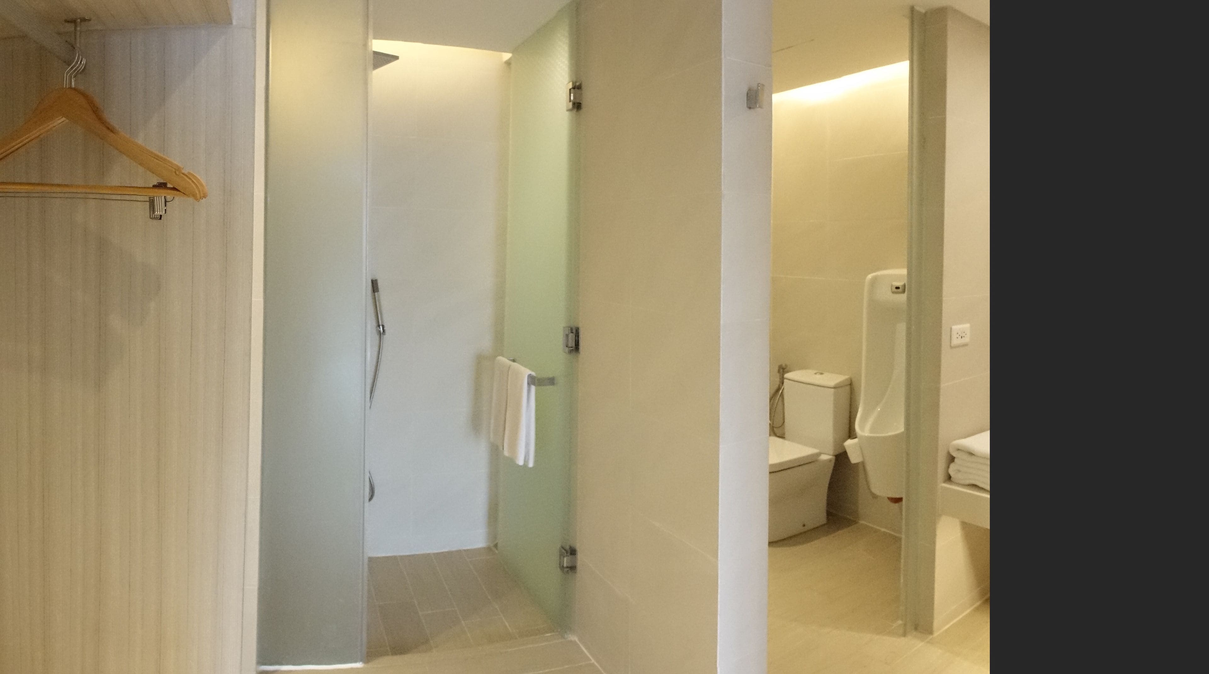 family room | bathroom | free toiletries, hair dryer, slippers, bidet