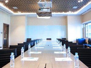 Meeting facility - The Mini Suites - Eton Tower Makati (Makati)
